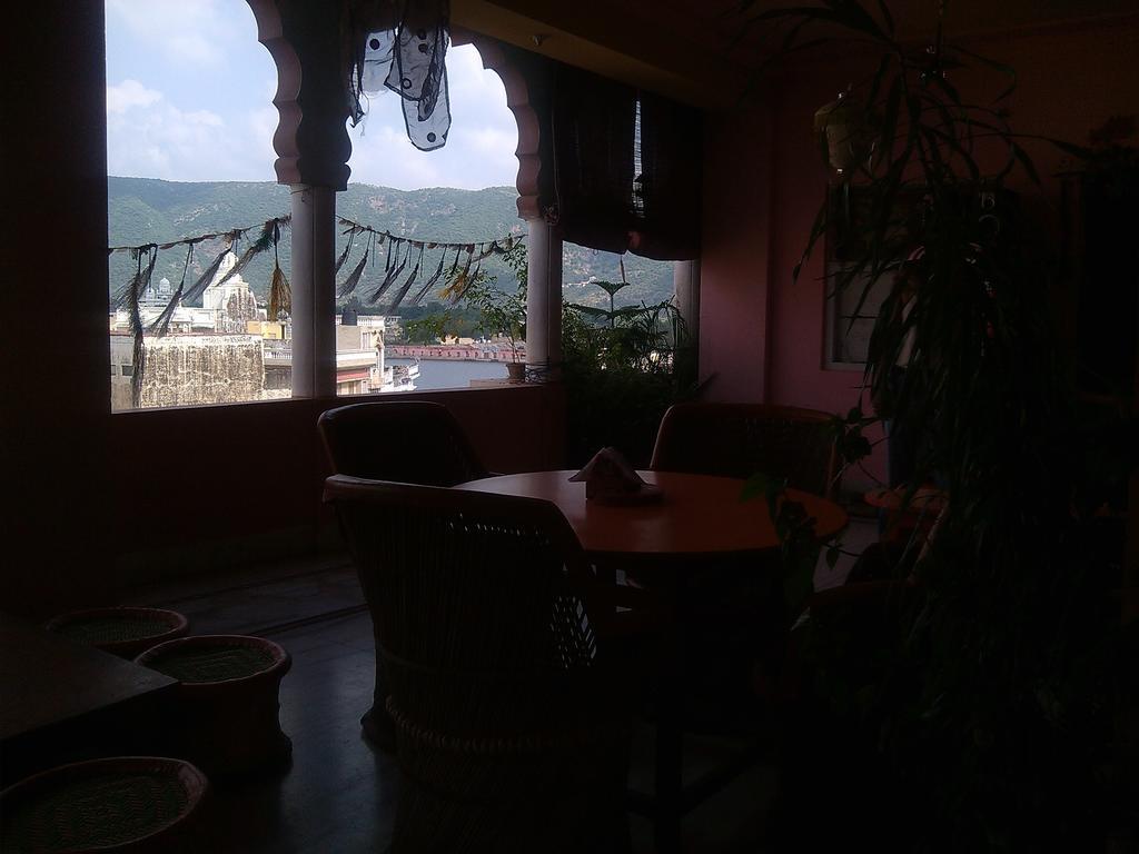 Hotel Mama Luna Puskár Kültér fotó